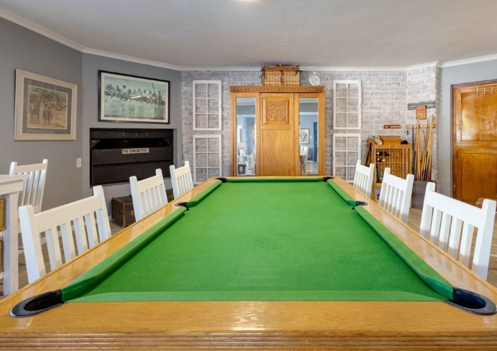 Corner Delight at Onrust Beach thumbnail 6